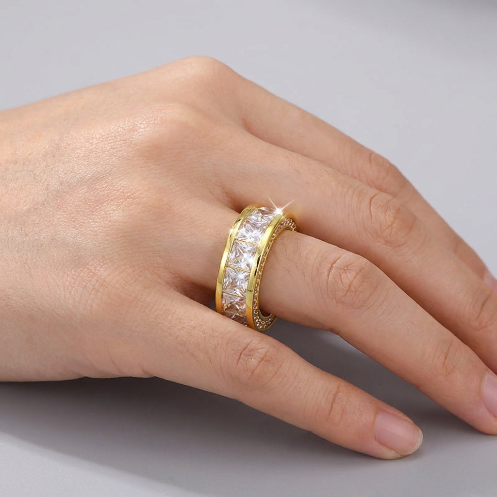 ring hand side